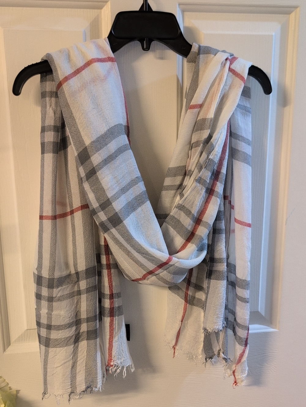 Light Patterned Scarf